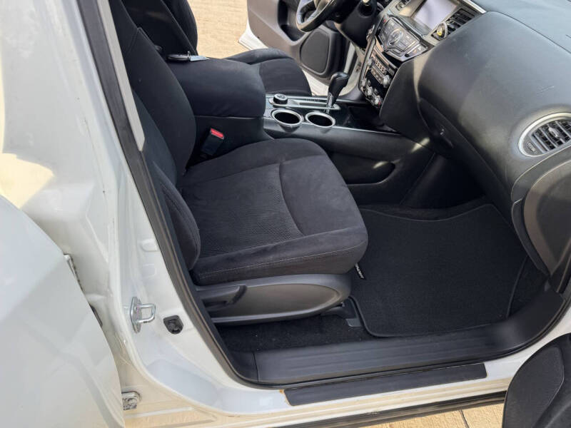 2015 Nissan Pathfinder SV