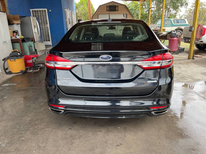 2017 Ford Fusion SE