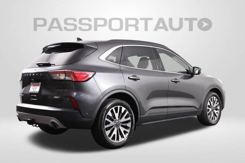2020 Ford Escape Titanium