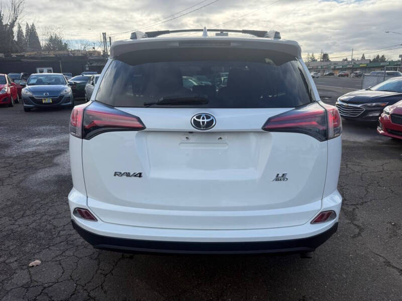2017 Toyota RAV4 LE