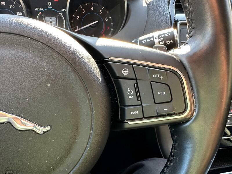 2017 Jaguar F-PACE 35t Prestige