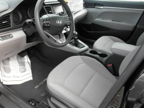 2019 Hyundai Elantra SE