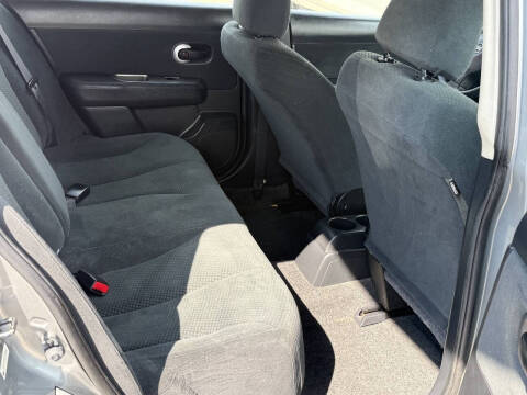 2012 Nissan Versa 1.8 S