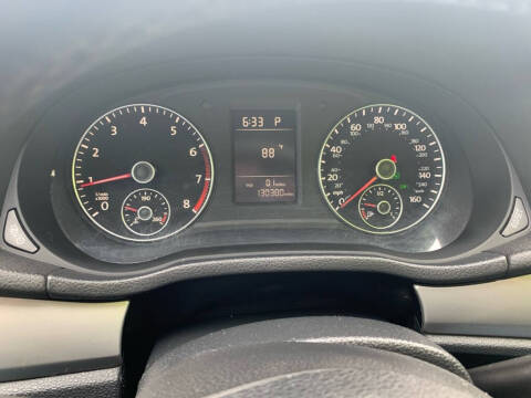 2014 Volkswagen Passat 1.8T S PZEV