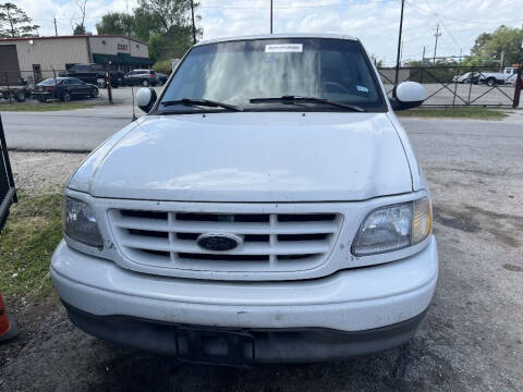 2003 Ford F-150 for sale at SCOTT HARRISON MOTOR CO in Houston TX