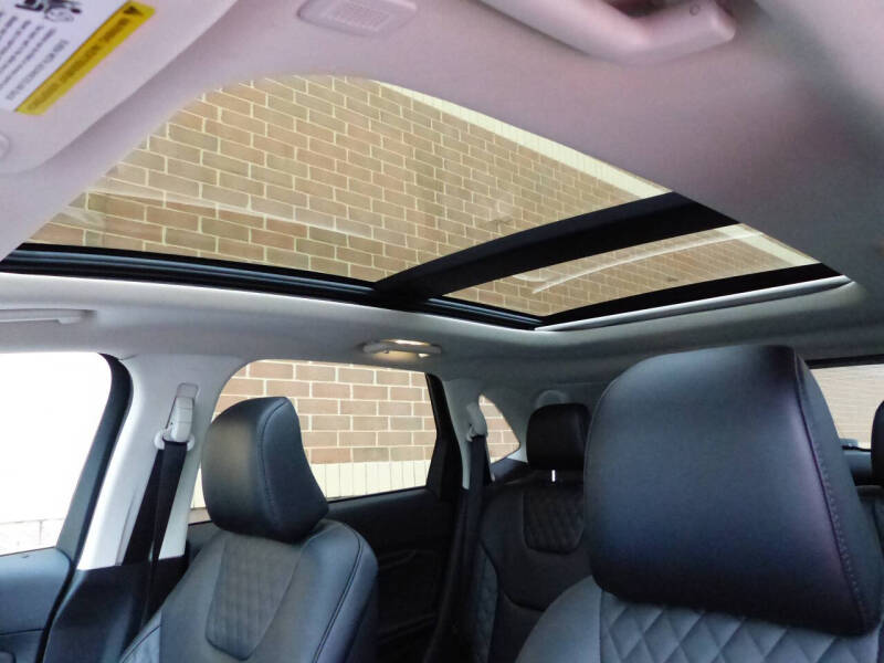 2023 Ford Edge Titanium