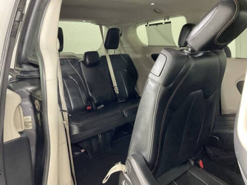 2020 Chrysler Pacifica Touring L