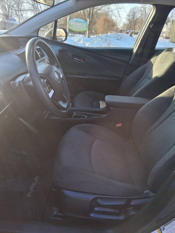 2016 Toyota Prius Two