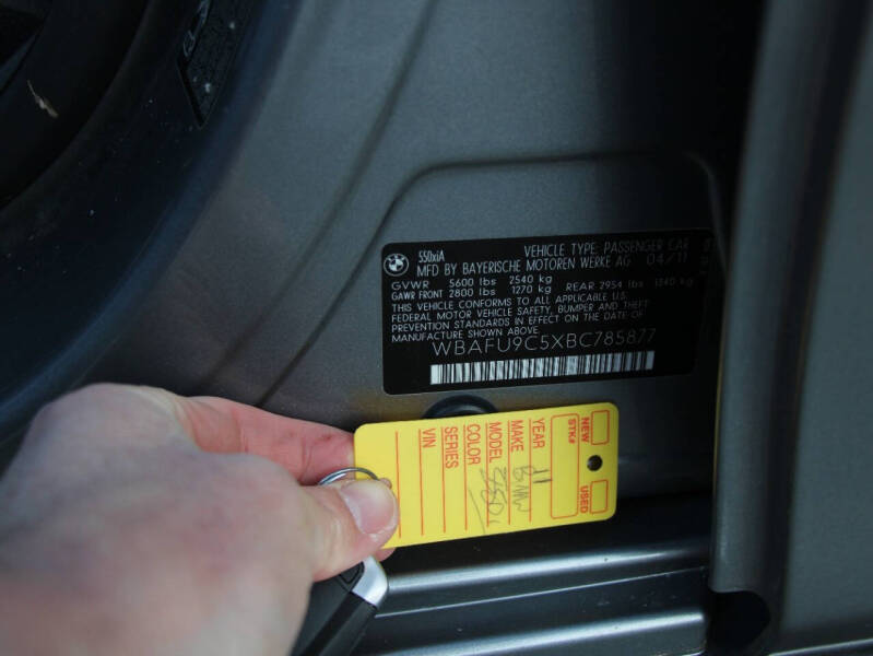 2011 BMW 5 Series 550i xDrive