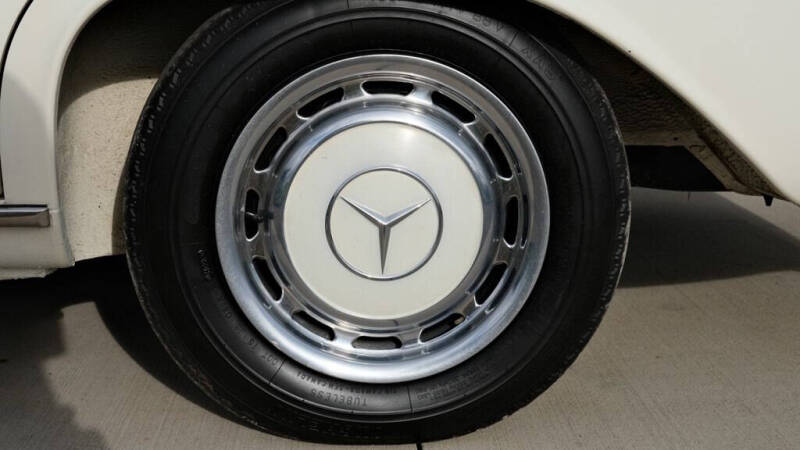 1973 Mercedes-Benz 280-Class