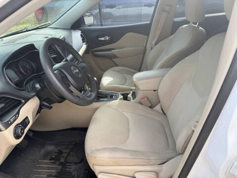 2019 Jeep Cherokee Latitude