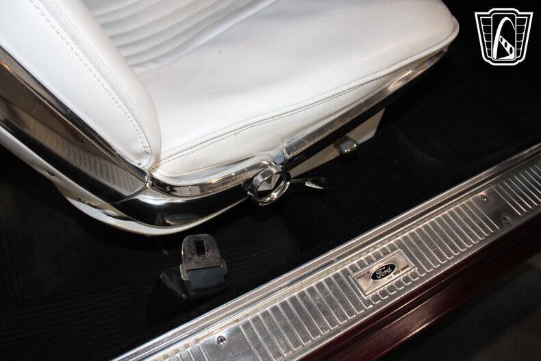 1964 Ford Thunderbird