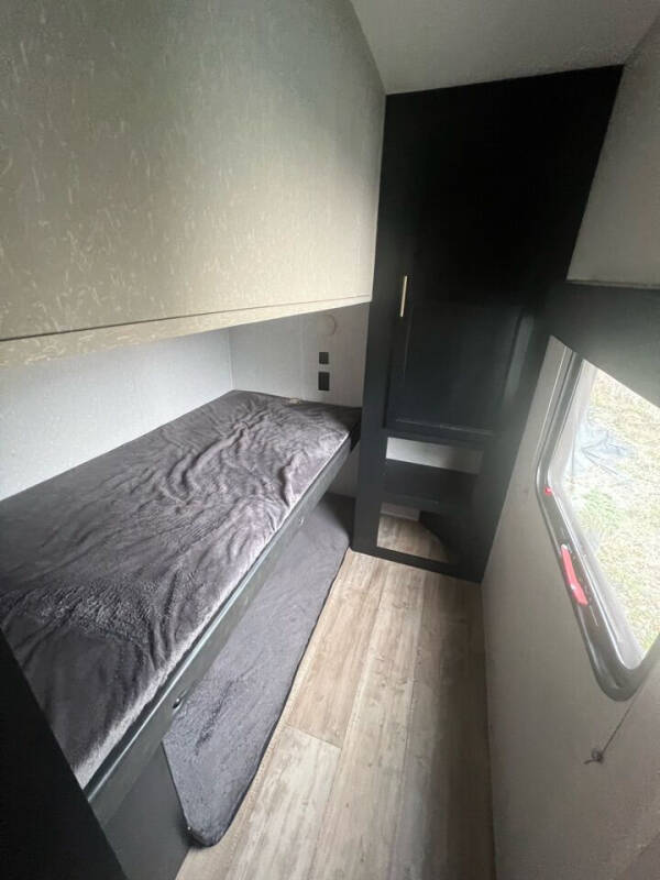 2022 CHEROKEE FOREST RIVER