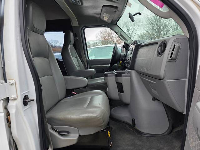 2012 Ford E-Series E-350 SD