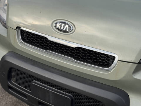 2011 Kia Soul +