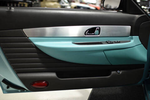 2002 Ford Thunderbird Deluxe