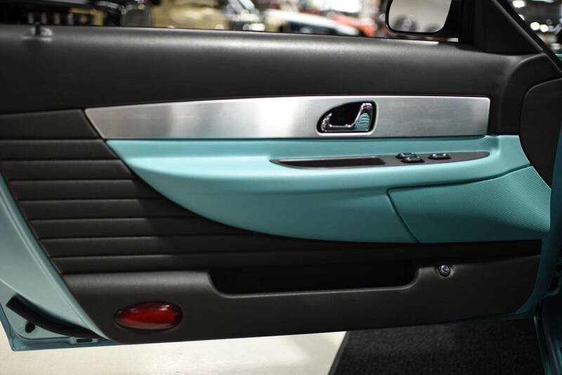 2002 Ford Thunderbird Deluxe