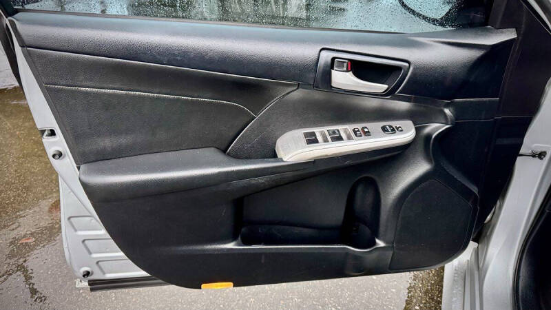 2014 Toyota Camry SE V6