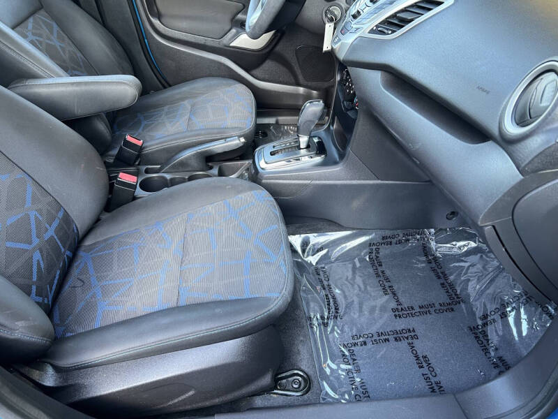 2012 Ford Fiesta SE