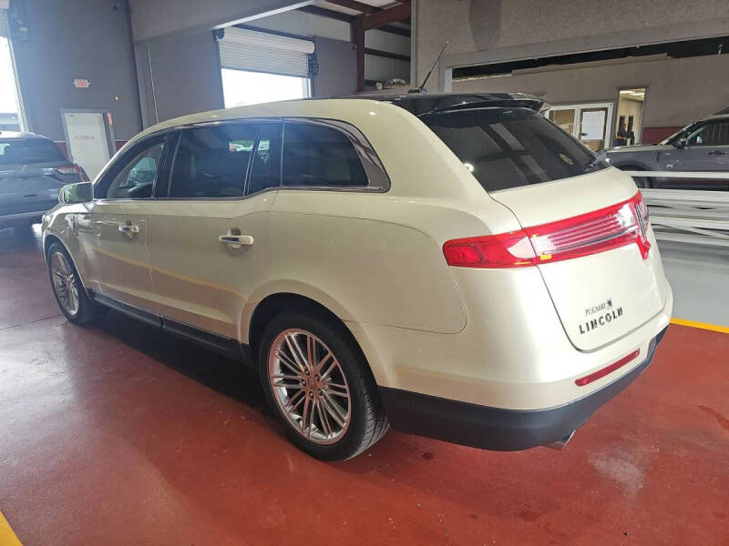 2016 Lincoln MKT EcoBoost