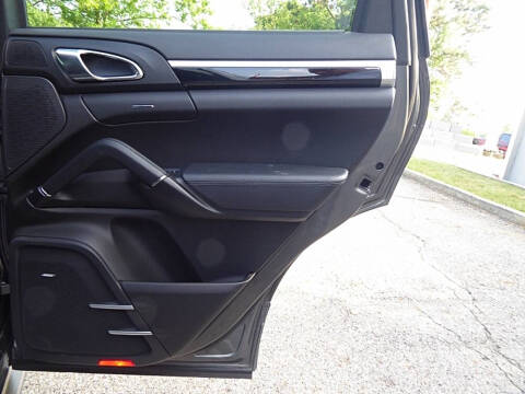 2014 Porsche Cayenne GTS