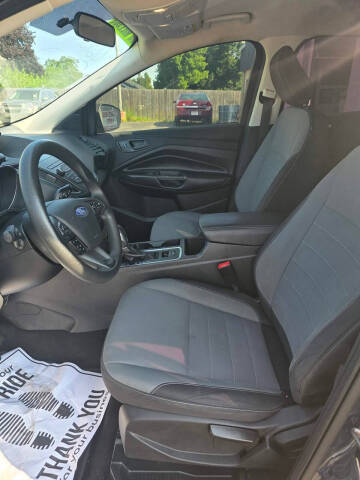 2019 Ford Escape S