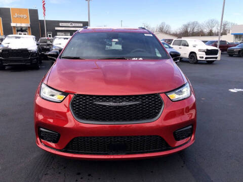 2026 Chrysler Pacifica Select