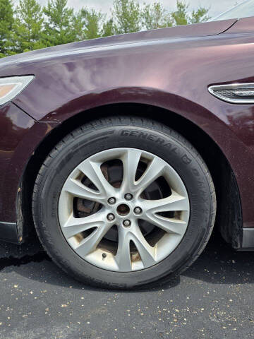 2011 Ford Taurus SEL