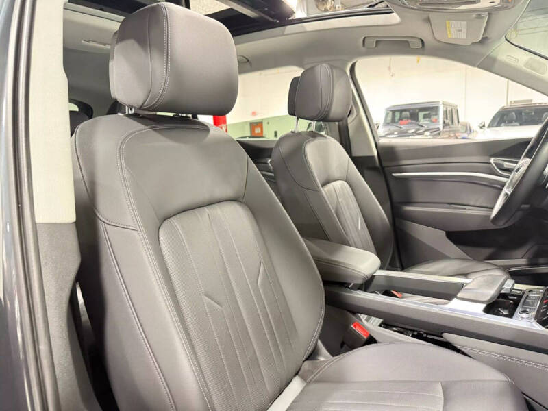 2019 Audi e-tron quattro Premium Plus