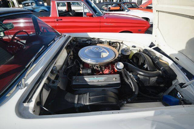 1957 Ford Thunderbird