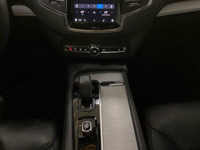 2023 Volvo XC90 B5 Core