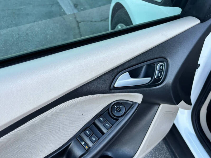 2017 Ford Focus SE