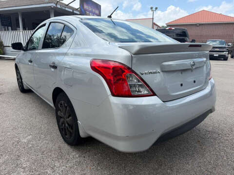 2018 Nissan Versa