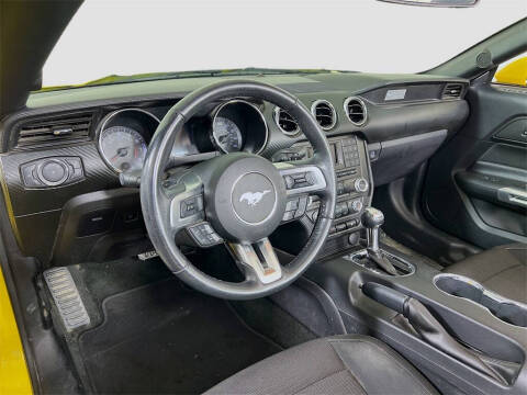 2016 Ford Mustang V6