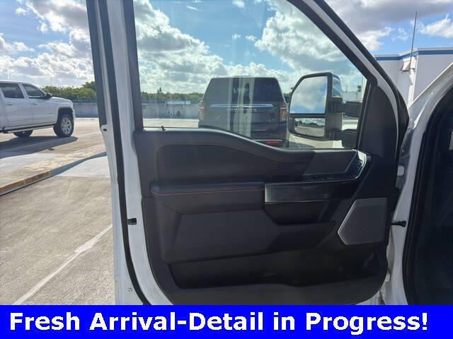 2023 Ford F-450 Super Duty Platinum