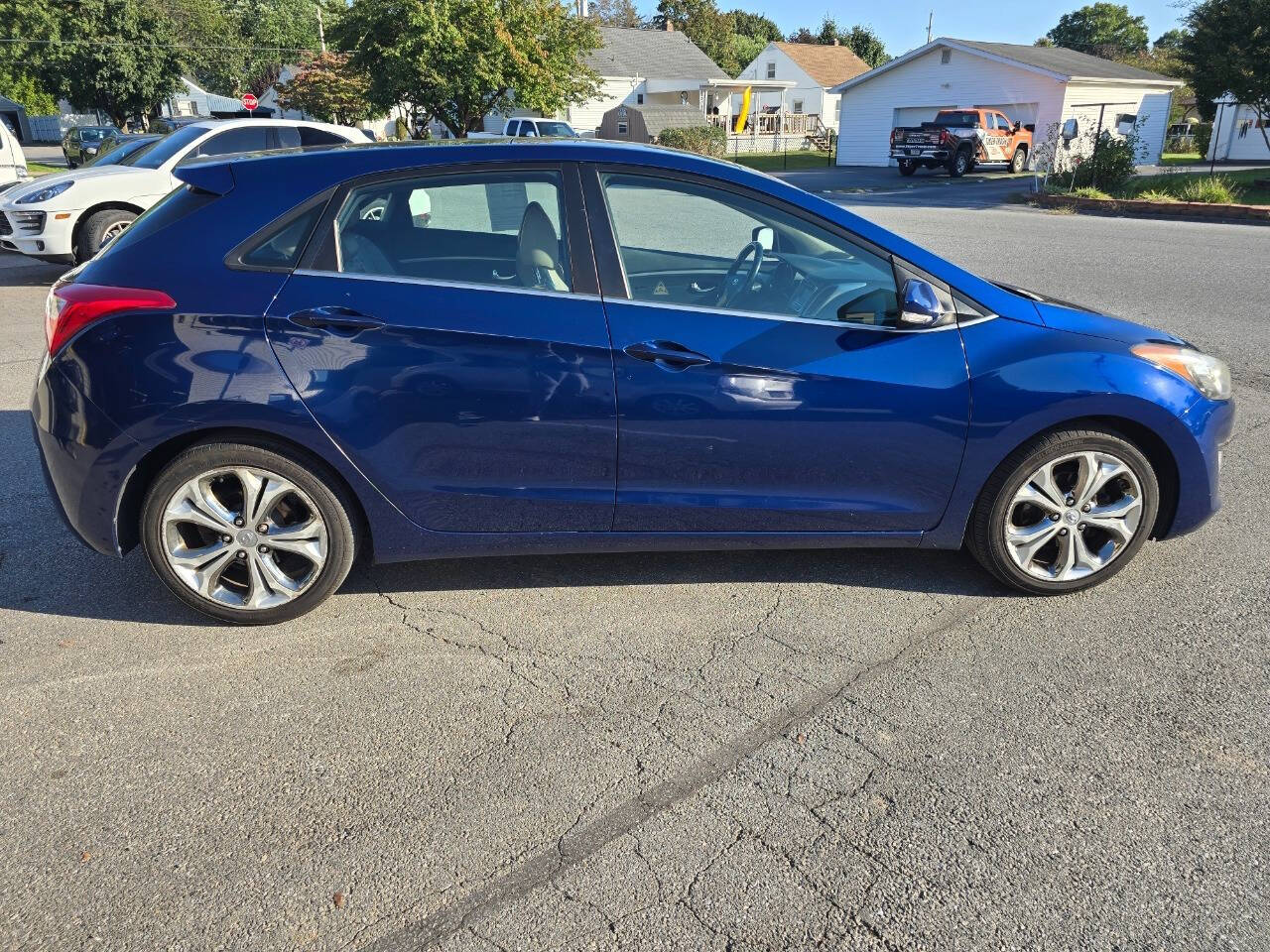 2013 Hyundai ELANTRA GT for sale at QUEENSGATE AUTO SALES in York, PA