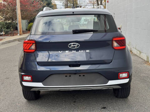2023 Hyundai Venue Limited