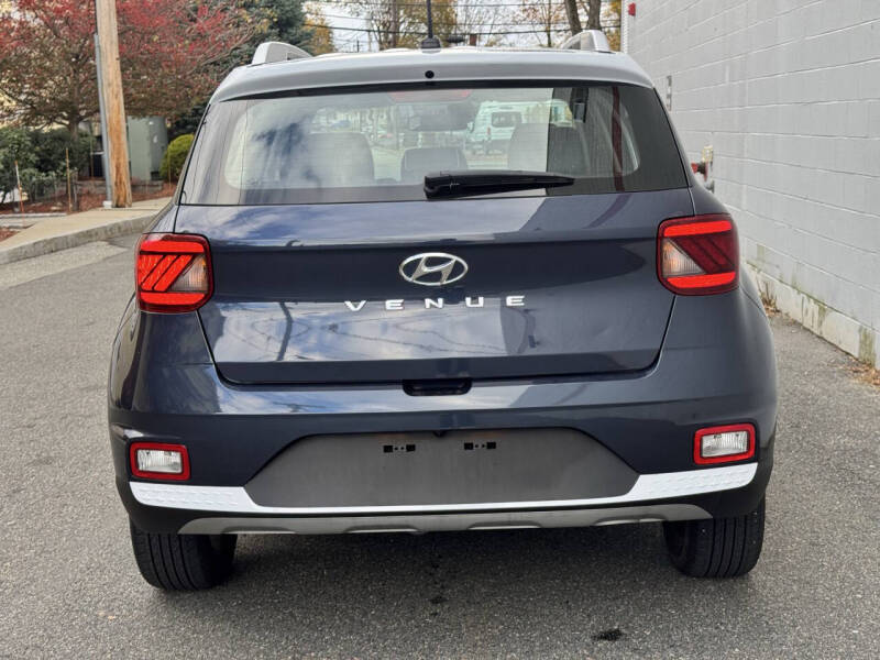 2023 Hyundai Venue Limited