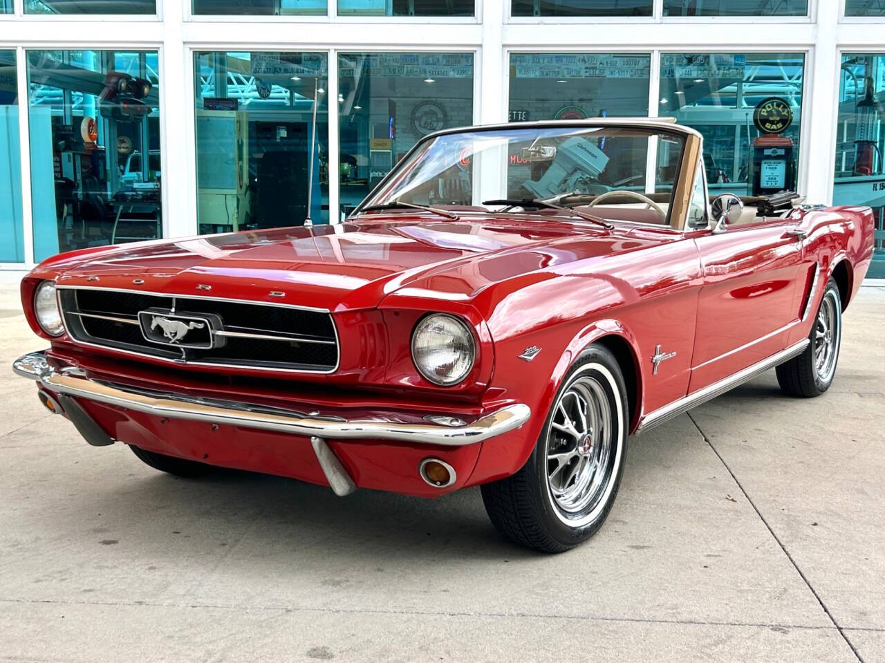 1965 Ford Mustang 1
