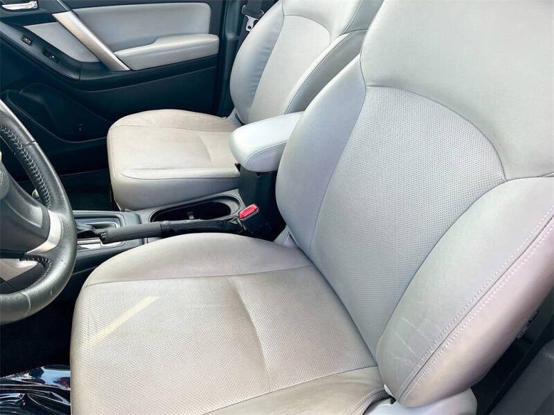 2016 Subaru Forester 2.5i Touring