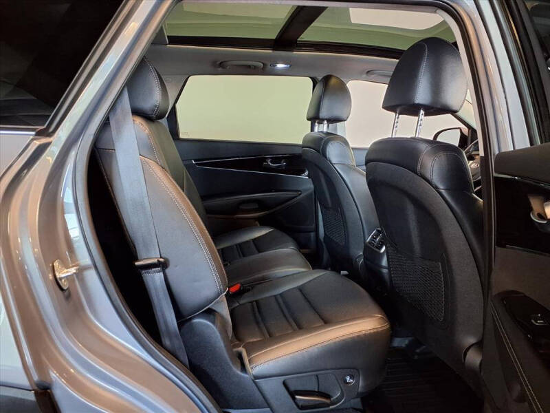 2020 Kia Sorento EX V6