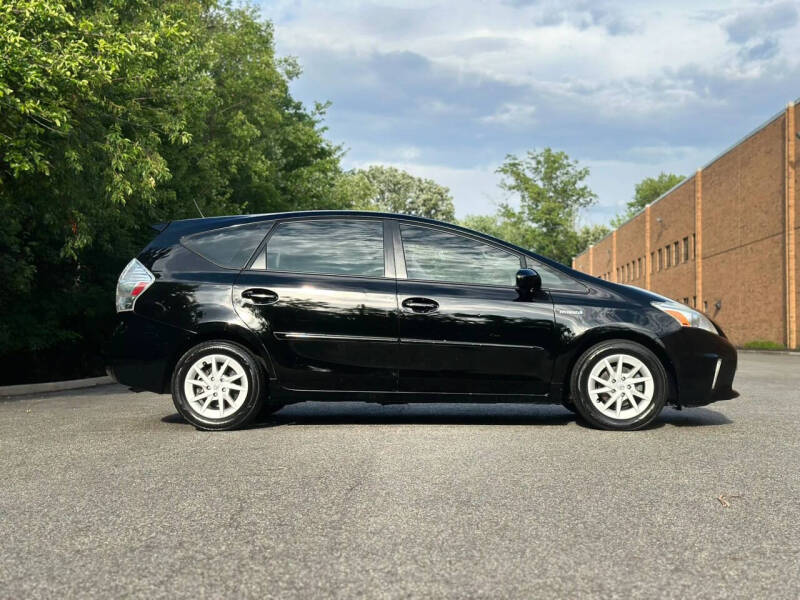 2013 Toyota Prius v Three