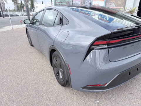 2024 Toyota Prius LE