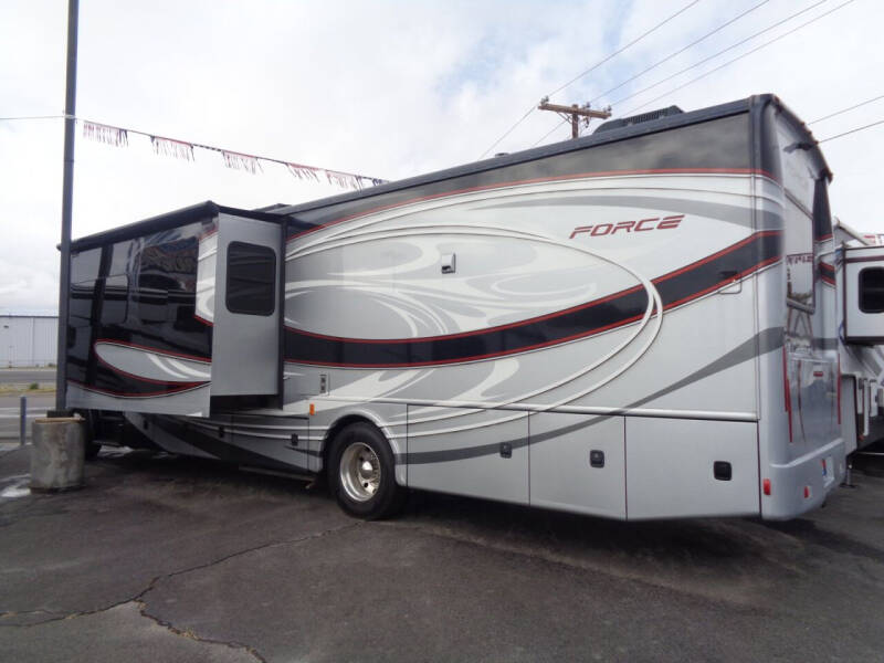 2015 Freightliner M2 106