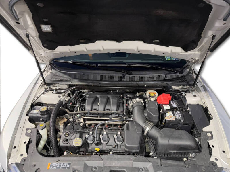 2017 Ford Taurus SEL