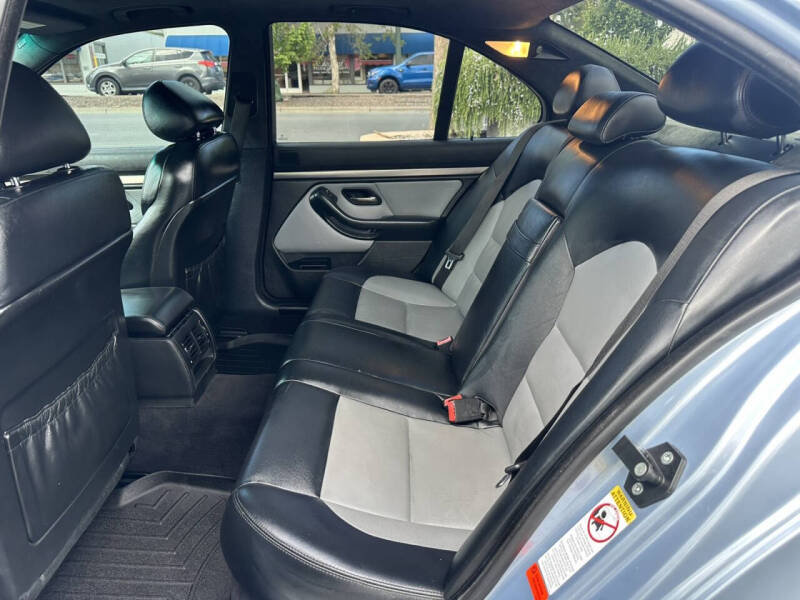 2001 BMW M5