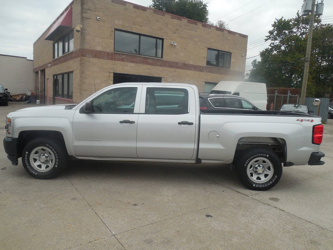 2017 Chevrolet Silverado 1500 for sale at VIP Motor Sales in Hazel Park, MI