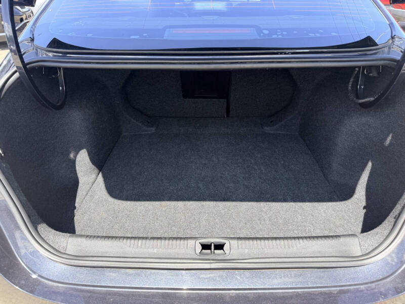 2017 Chrysler 200 Limited Platinum