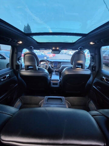 2018 Volvo XC60 T6 R-Design