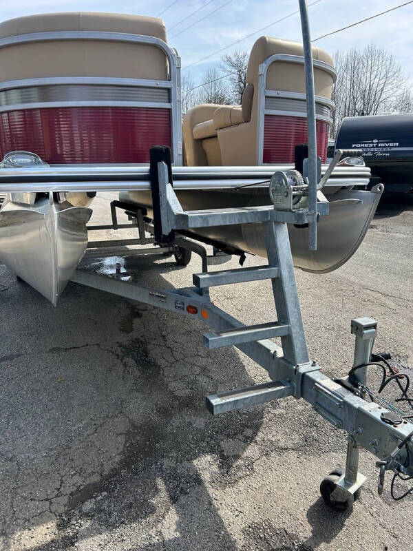 2021 Lowe Boats SS 210